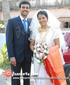 Victor Ligiya Marriage Photo at St Sebastians Church Thopumpadi Kochi